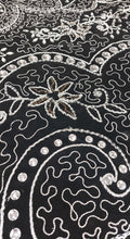 Carica l&#39;immagine nel visualizzatore di Gallery, Vintage Embroidery : Silver Stones